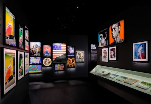 Exhibitionism Gallery @2x