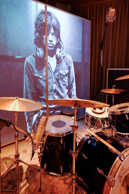 Exhibitionism Gallery Image 10